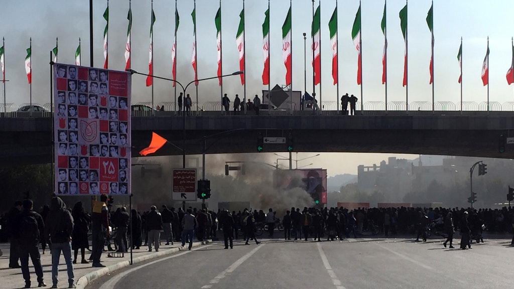 Breite Proteste im Iran gegen Benzinrationierung