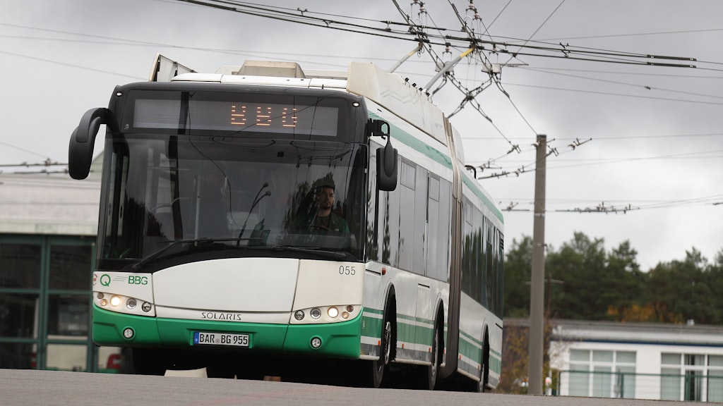 Ein elektrischer O-Bus in Eberswalde: Diese Verkehrsmittel sind eine Idee aus der Vergangenheit, könnten jedoch auch die Zukunft sein.