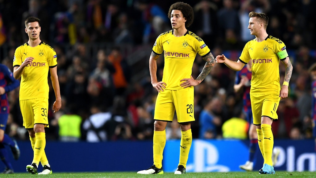 Dortmunds Kicker sind nach dem 0:3 sichtlich bedient.