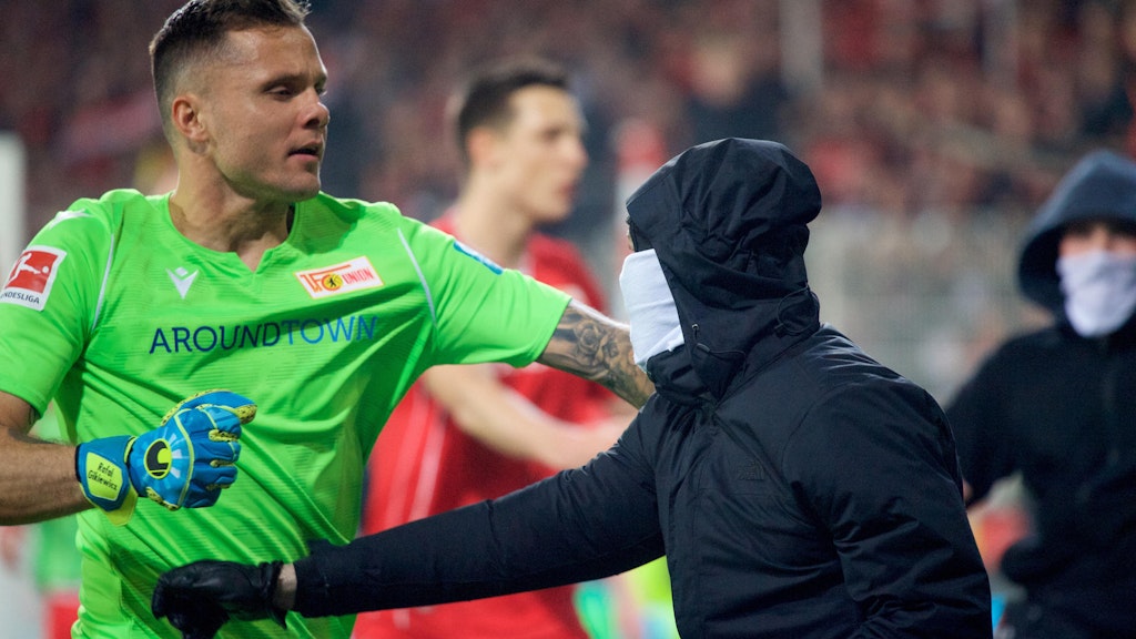 Rafal Gikiewicz wehrt sich gegen Union-Chaoten.