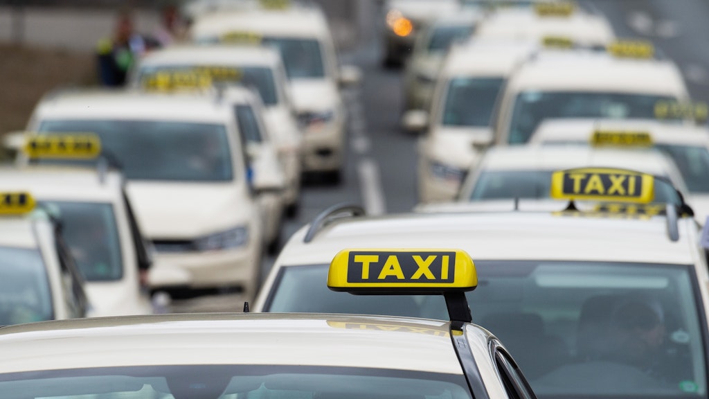 Die Taxibranche ist unter Druck.