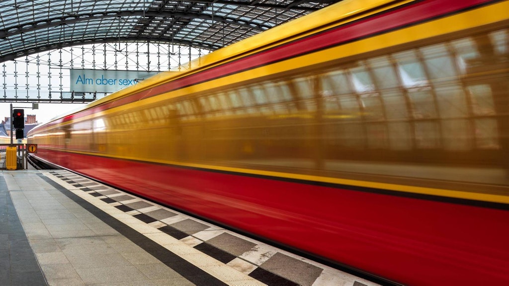 S-Bahn-Zug im Berliner Hauptbahnhof (Symbolbild)