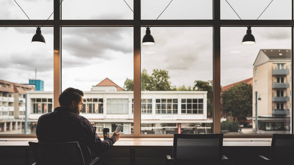 Großstadtgefühle in Frankfurt an der Oder: Tobias Kremkau vom St. Oberholz aus Berlin hat dafür gesorgt, dass Coworking auch am Rande von Brandenburg möglich ist.