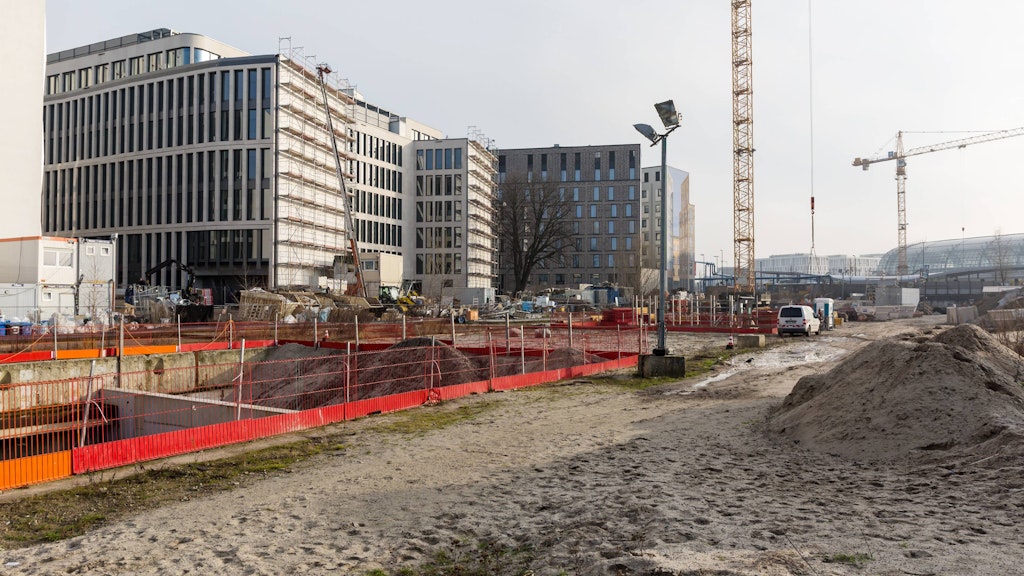 Die endgültige Führung des Tunnels sei zudem noch nicht festgelegt, man stimme Bedenken hinsichtlich der künftigen Planungen ab.