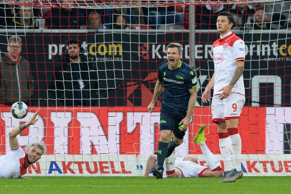 Ein historischer Abschluss eines historischen Jahres: Michael Parensen erzielt sein erstes Bundesligator.