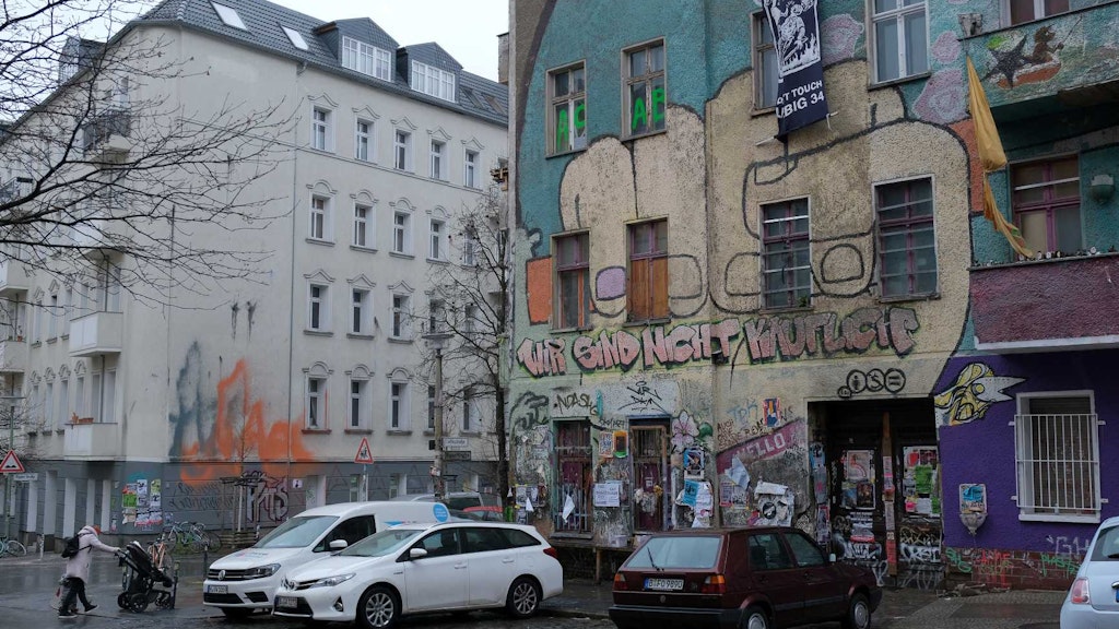 Der Einsatzort: Rigaer Straße/Ecke Liebigstraße.