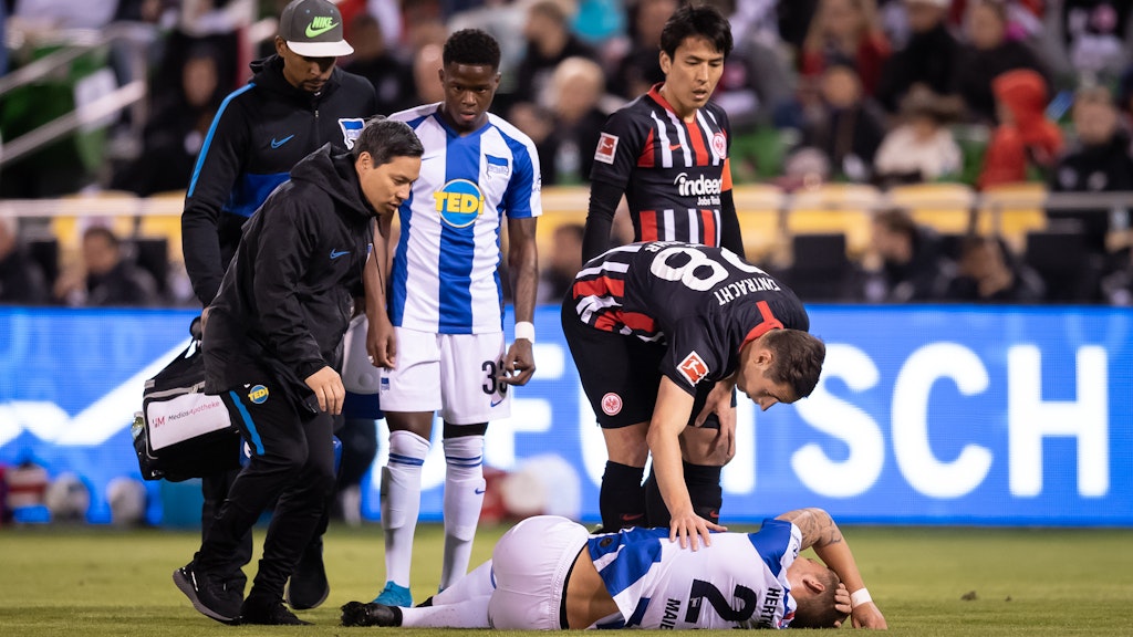 Herthas Arne Maier verletzte sich beim Test gegen Eintracht Frankfurt in Florida am Knie.