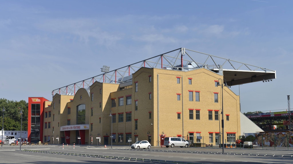 Moderne für die Tradition: Das Stadion An der alten Försterei feiert Jubiläum.