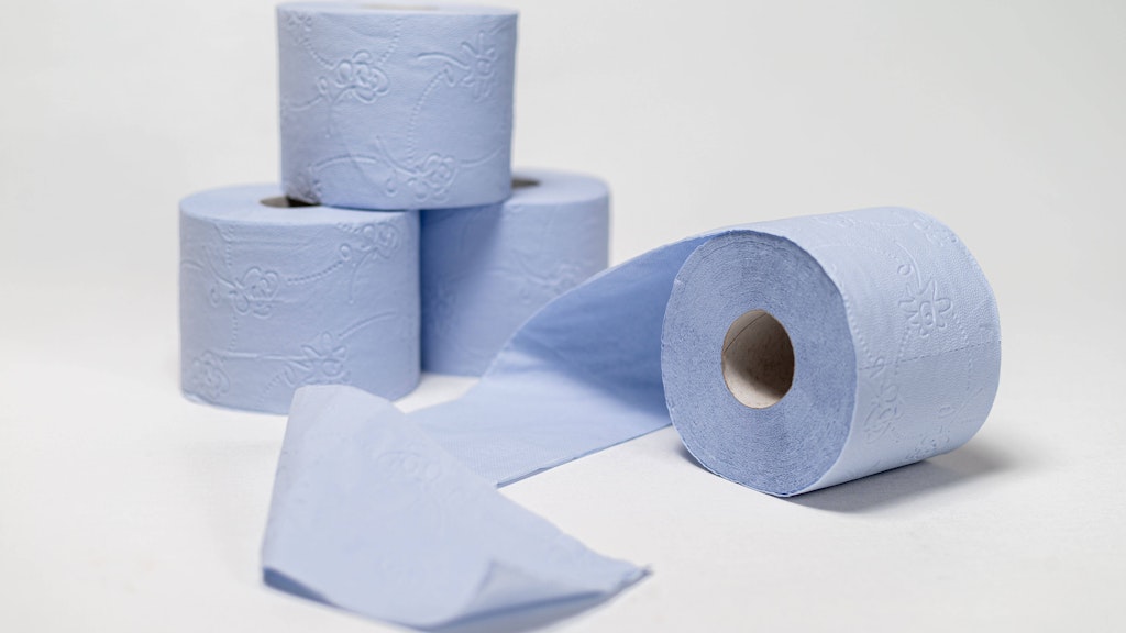 Klopapier haben die einen im Überfluss und die anderen gar nicht. Die einen nutzen es deshalb auch gern kreativ - zum Beispiel als Ballersatz beim Jonglieren mit dem Fuß.
