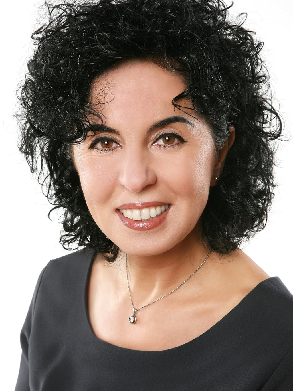 Emine Demirbüken -Wegner, Abgeordnete, Vorsitzende des Bildungsausschusses, ehrenamtspolitische Sprecherin