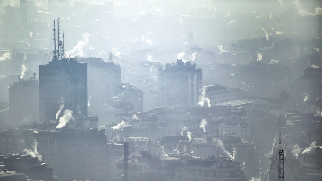 Smog über dem Stadtgebiets von Mailand, 08.01.2020.