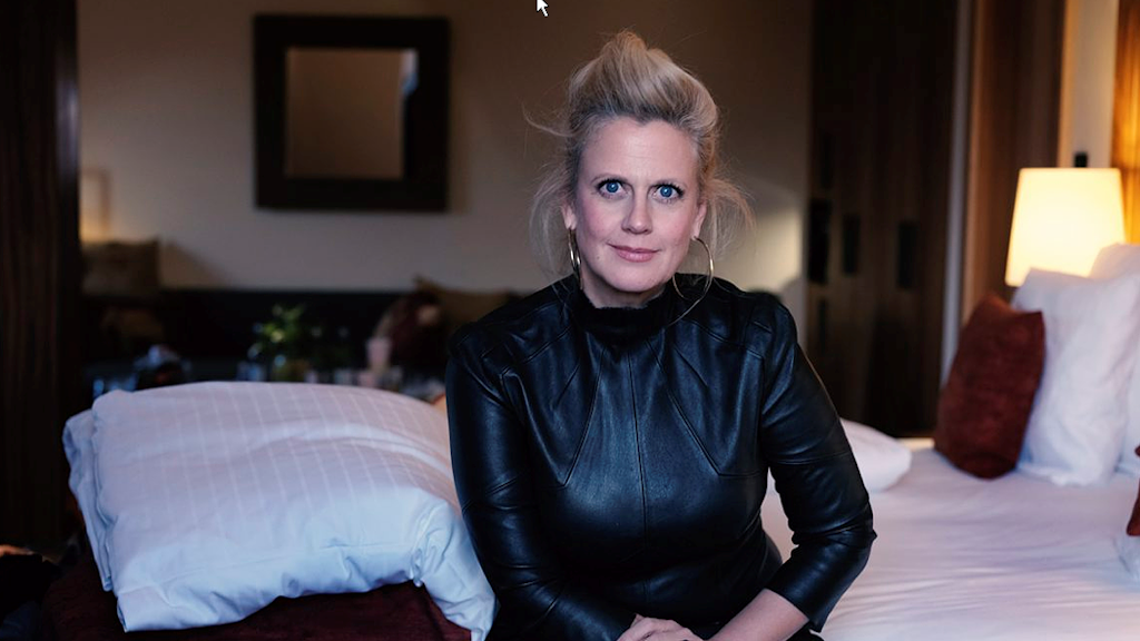 Mit ihr kann man ein Essen gewinnen. Gegessen wird dann aber nicht auf dem Bett, sondern an einem Tisch - Barbara Schöneberger