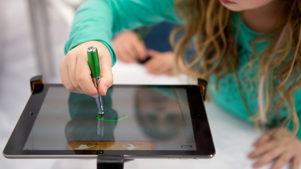 Computer bieten viele Möglichkeiten, ersetzen aber nicht die Schule.