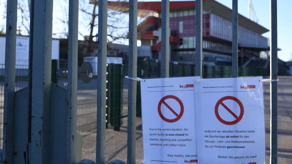 Im Berliner Friedrich-Ludwig-Jahn-Sportpark werden so schnell keine Fußballspiele ausgetragen.