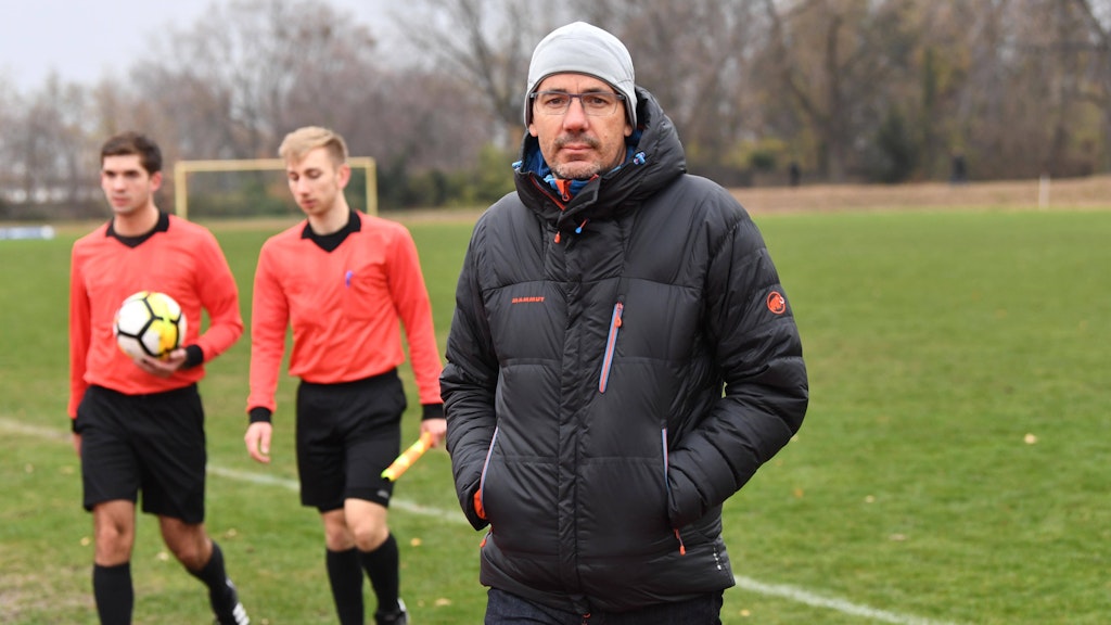 Stefan Teichmann, Präsident des Berlin-Ligisten Berlin United, sieht derzeit wenig Perspektiven für den Amateurfußball.