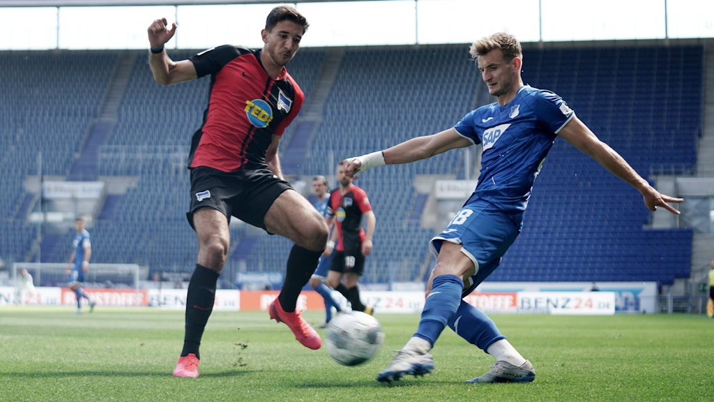 Herthas Marko Grujic und Hoffenheims Stefan Posch.