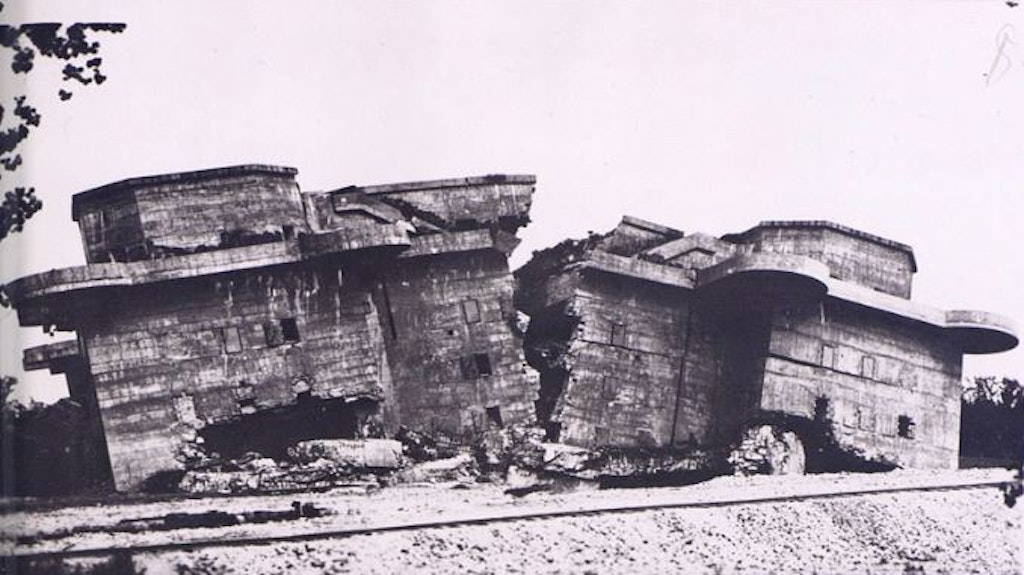 Zerstörter Flak-Turm.