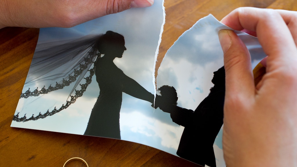 Frauen erhalten meist grundsätzlich weniger Rente. Durch eine Scheidung können sich ihre finanziellen Aussichten noch verschlechtern.