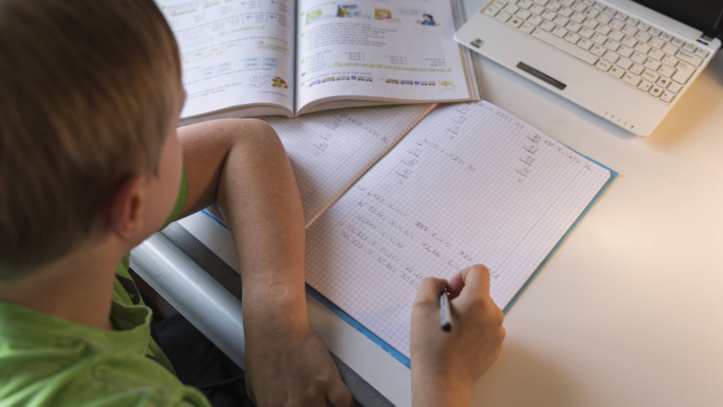 Kinder, die zu Hause wenig Unterstützung beim Lernen bekommen, sollen gefördert werden.<br>