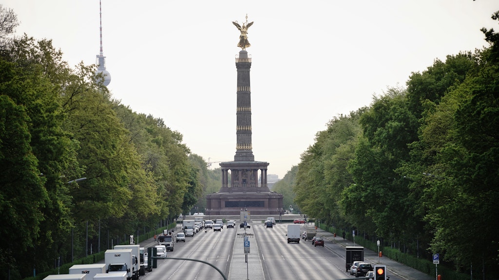 Auch in Berlin sind die Straßen derzeit noch leerer als in der Zeit vor Corona.