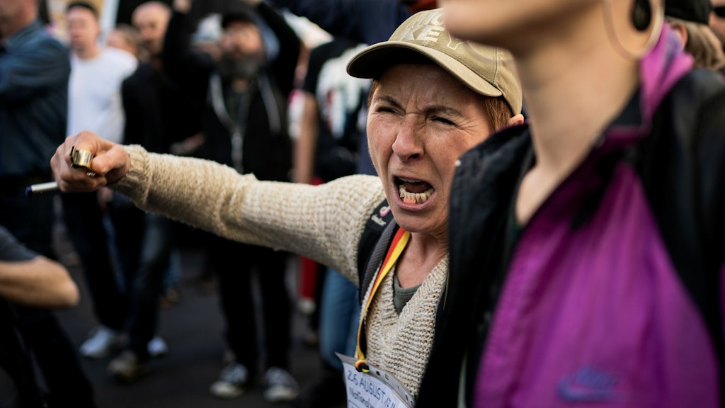Die sogenannte Hygiene-Demo vor der Volksbühne in Berlin.
