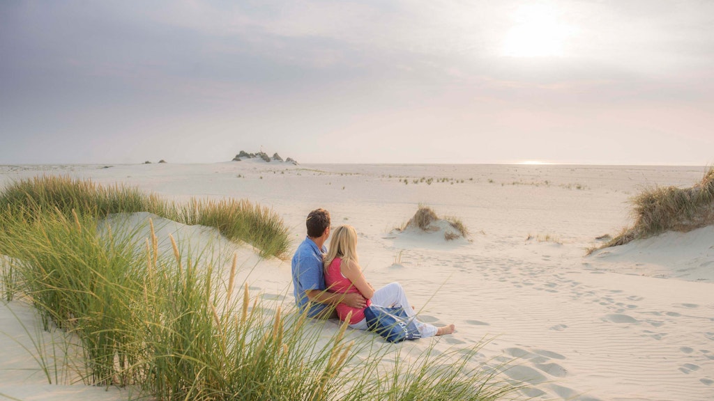"Kniepsand" heißt der 10 Kilometer lange Strand auf der Nordseeinsel Amrum. Hier ist genug Platz für Urlauber aus Berlin und Brandenburg. 