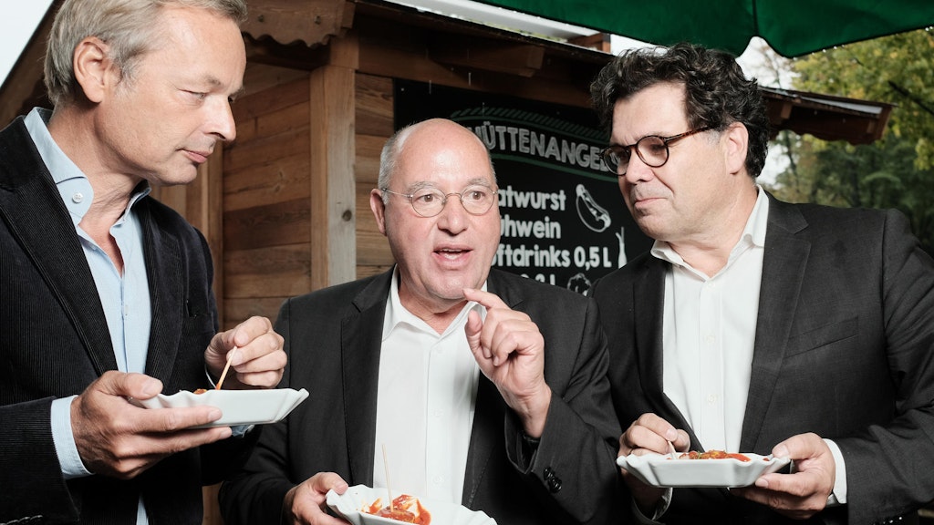Elmar Jehn (links), Gregor Gysi und Jochen Arntz.