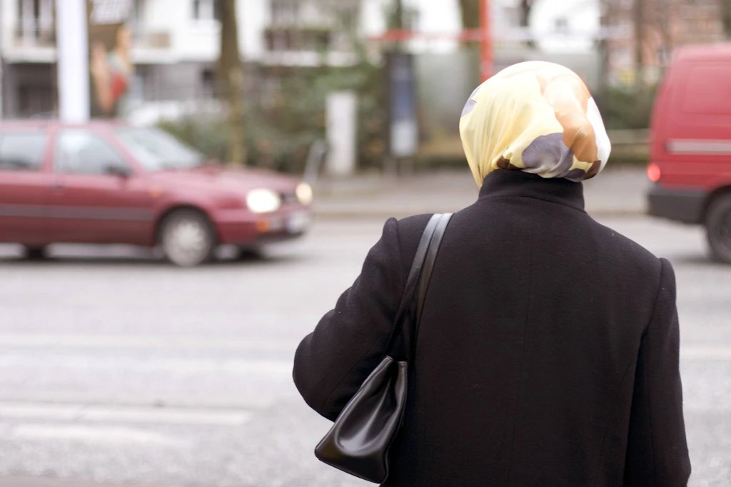 Headscarves for teachers too: Berlin wants to amend neutrality law