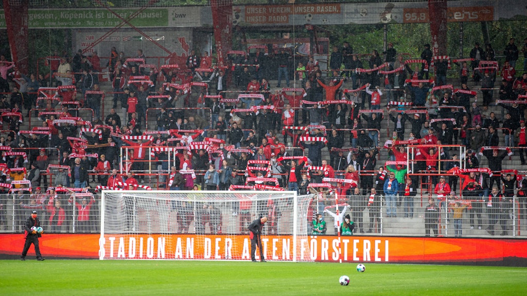 Die Fans am Donnerstag im Testspiel gegen Hannover 96. 