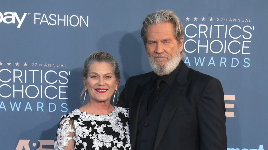 Der US-Schauspieler Jeff Bridges mit seiner Frau Susan bei den 22. Critics' Choice Awards im Jahr 2016. 