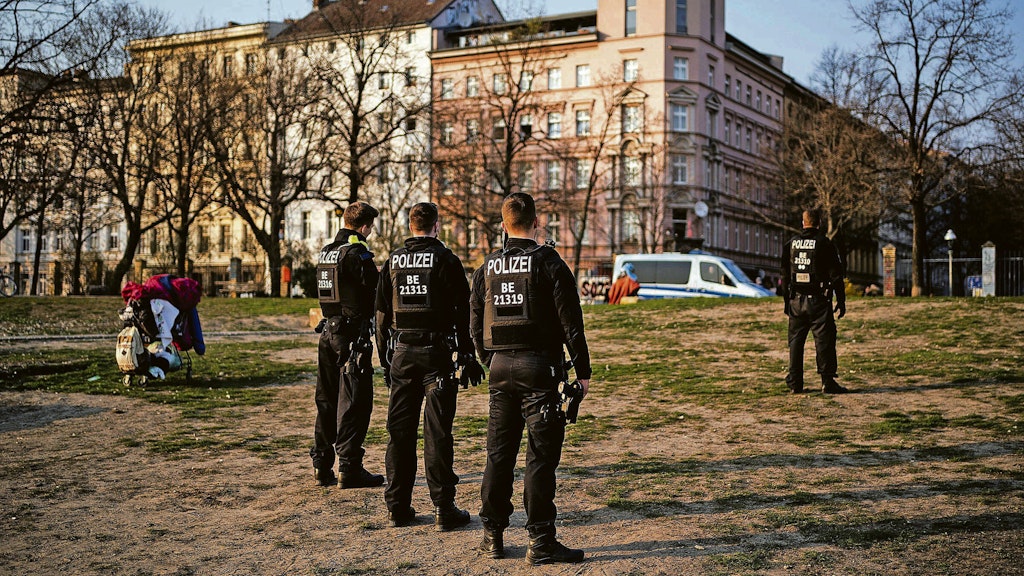 Einsatzkräfte der Berliner Polizei im Einsatz im Görlitzer Park (Symbolbild).