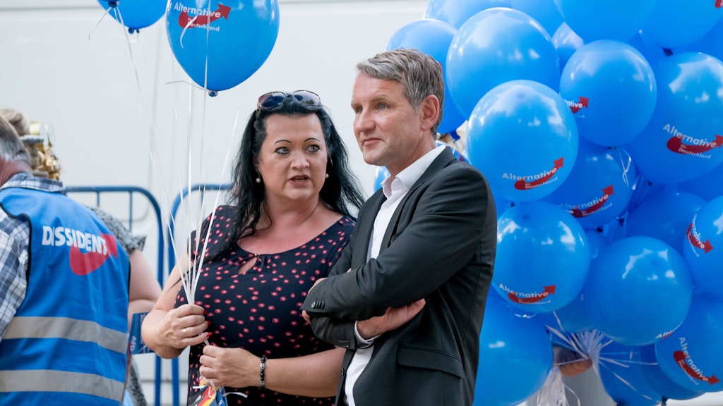 Einig am rechten Rand: Birgit Bessin und Björn Höcke bei einer Wahlkampfveranstaltung im vergangenen Jahr. 