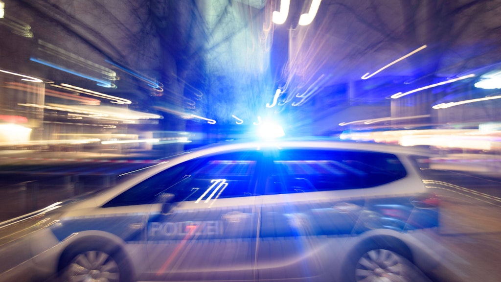 Die Polizei löst immer wieder Partys in Berlin auf (Symbolbild).
