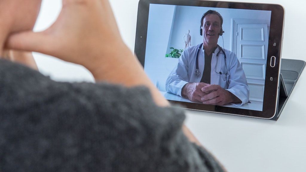 Arbeitnehmer können sich ab Montag telefonisch oder per Videosprechstunde von ihrem Arzt krankschreiben lassen.