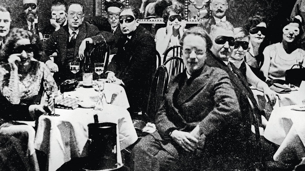 Guests at Weiße Maus tried to conceal their identity.