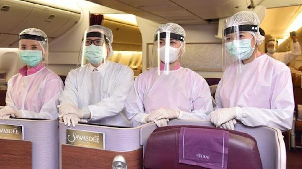 Willkommen im OP-Saal? Nein, willkommen bei Thai International Airways.