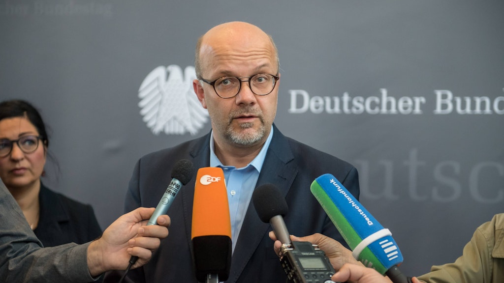 Der Bundestagsabgeordnete Fritz Felgentreu vertritt die SPD im Verteidigungsausschuss.