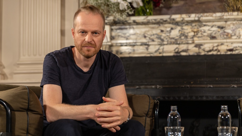 Ansgar Oberholz moderiert den neuen Podcast.