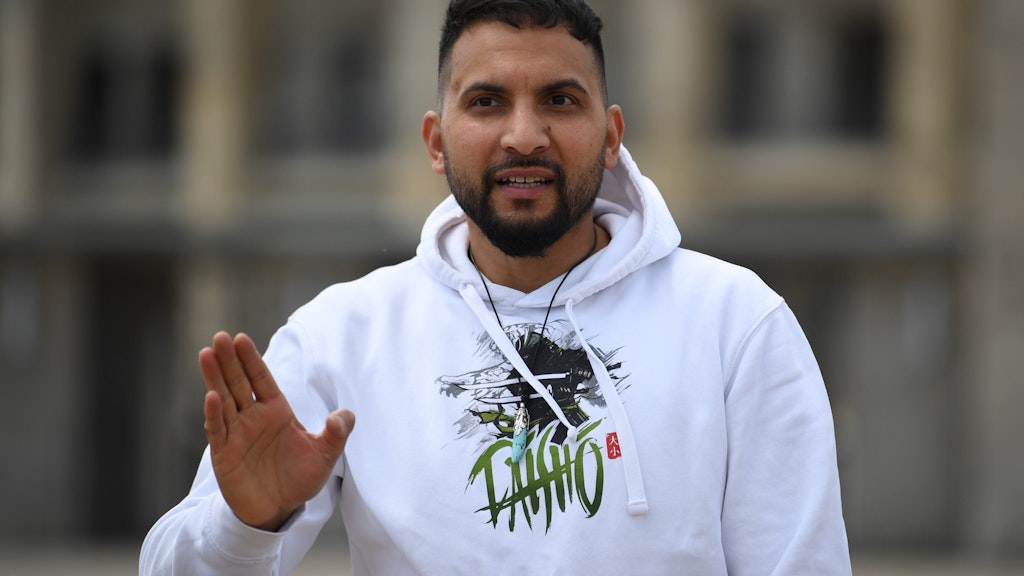 Attila Hildmann, Kochbuchautor, spricht am 06.06.2020 bei einer Demonstrationen gegen die Corona-Einschränkungen vor dem Olympiastadion.