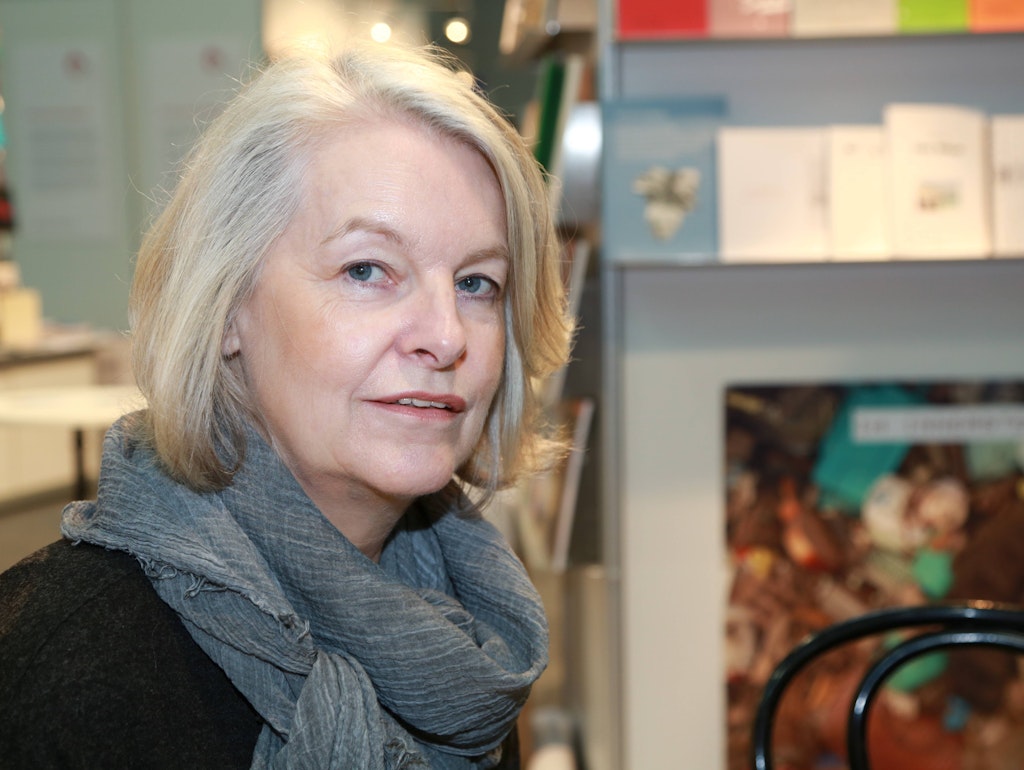 Marlene Streeruwitz bei einer Lesung in Wien (als man noch in Buchhandlungen las).