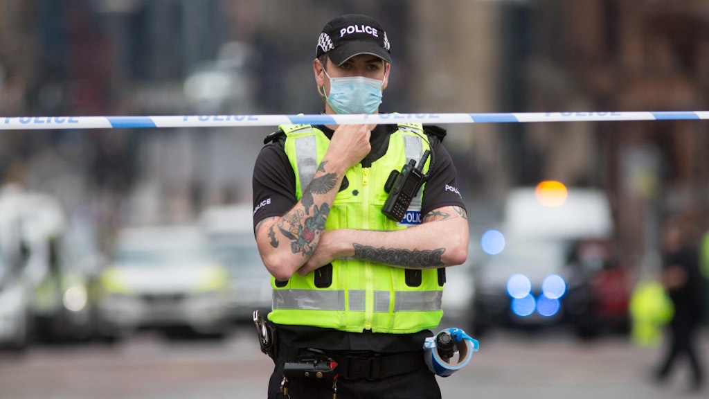 Ein Polizist in Glasgow.