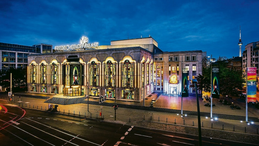 <a href="https://www.berliner-zeitung.de/mensch-metropole/friedrichstadt-palast-auf-der-buehne-wird-jetzt-mit-abstand-getanzt-li.83627">D</a>er Friedrichstadt-Palast, die größte Show-Bühne der Stadt, bleibt bis 2021 geschlossen.