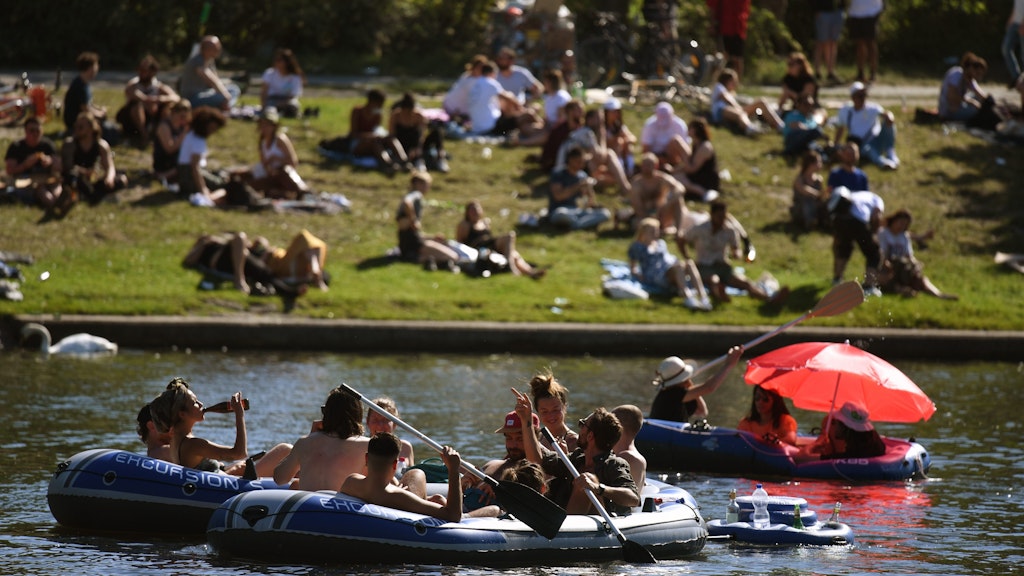 Der Landwehrkanal an Pfingsten.