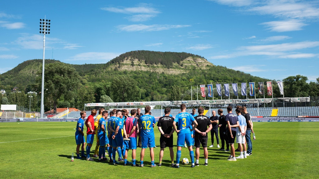 Unterhalb des Gipfels: Die Mannschaft des FC Carl Zeiss Jena.