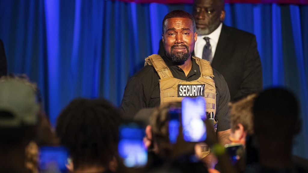 US-Rapper Kanye West tritt bei der ersten Veranstaltung seit Bekanntgabe seiner Präsidentschaftskandidatur auf. 