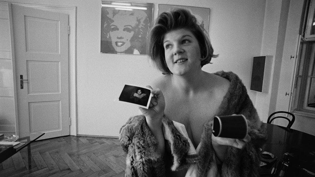 Brigid Polk Berlin in München 1970 zur Vorbereitung ihrer Ausstellung "Brigid Polk: Polaroids and Tapes".