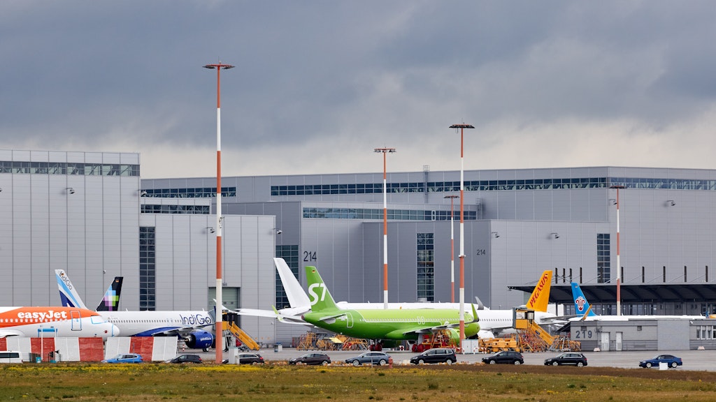 Der Flughafen Hamburg (Archivbild) ist bis zum Abend gesperrt.