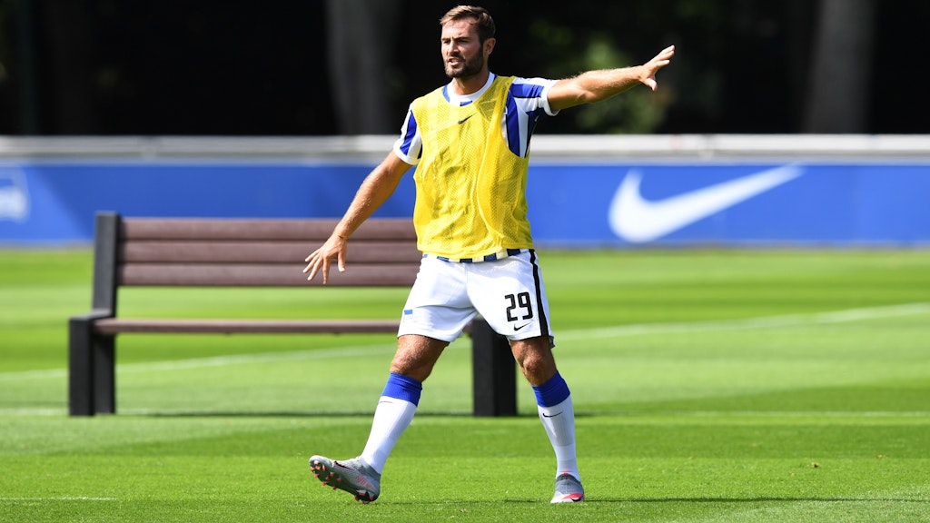 Lucas Tousart ist seit drei Tagen bei Hertha im Mannschaftstraining und dirigiert schon seine Mitspieler. 