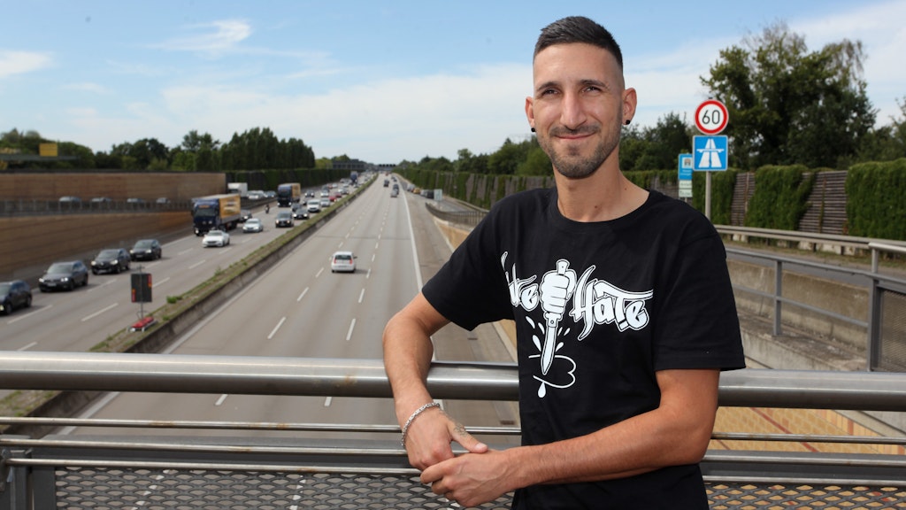 Der Held von der A113: Thomas Zupp (25) stoppte auf der Stadtautobahn einen Lastwagen, in dem der Fahrer bewusstlos wurde.