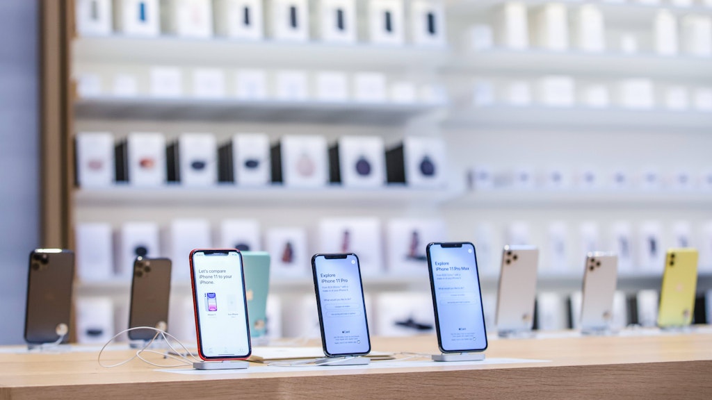 Der Umsatz mit Apples wichtigstem Produkt stieg im Jahresvergleich trotz Krise um 1,7 Prozent auf 26,4 Milliarden Dollar (22,2 Mrd. Euro).